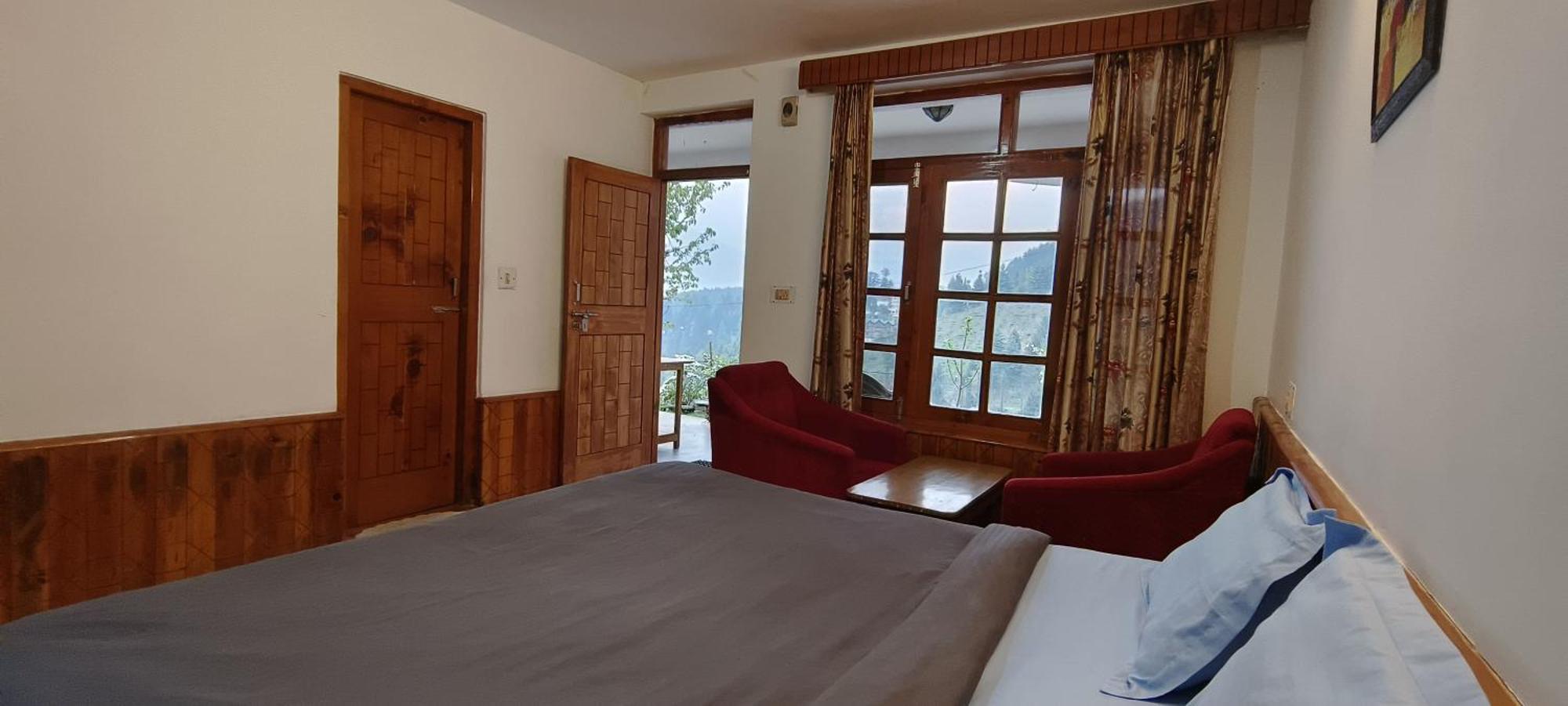 The Skyline Retreat 4*